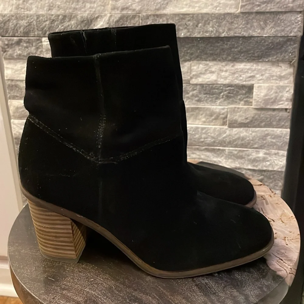 LUCKY BRAND SUEDE WOMEN BLACK BOOTIES 6.5 - Picture 3 of 9